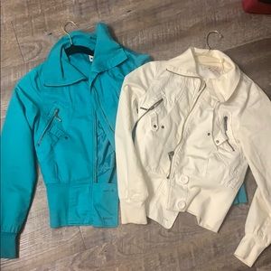 🦋Like New Set of Daily Chic Jackets White & Blue